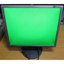 Монитор 19" Samsung SyncMaster 943N на экране малозаметные царапинки (Челябинск)
